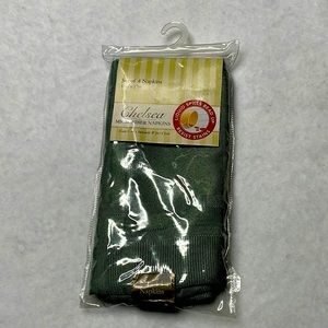 Chelsea Microfiber Green Table Napkins Set of 4 Instant Wipes Clean New 17 x 17”